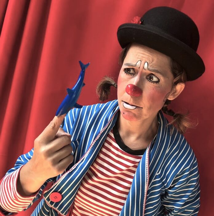 con gli occhi di un clown