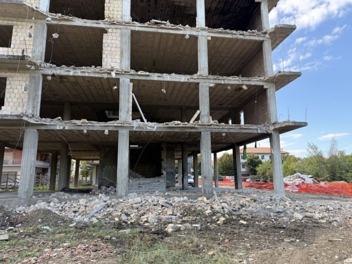 demolizione palazzi via clerico