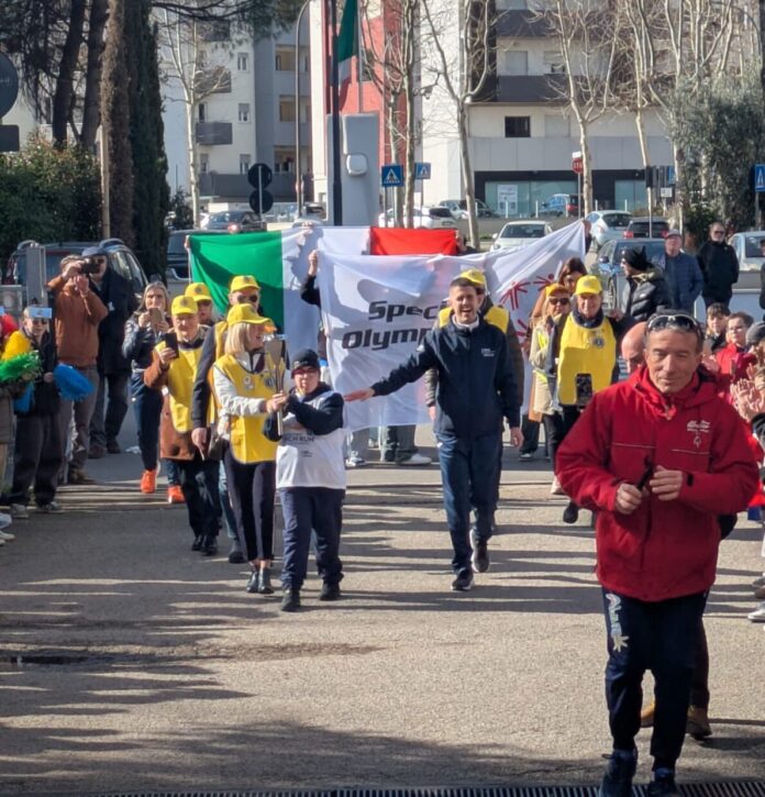 Foto corteo braciere dell'inclusione a montesilvano